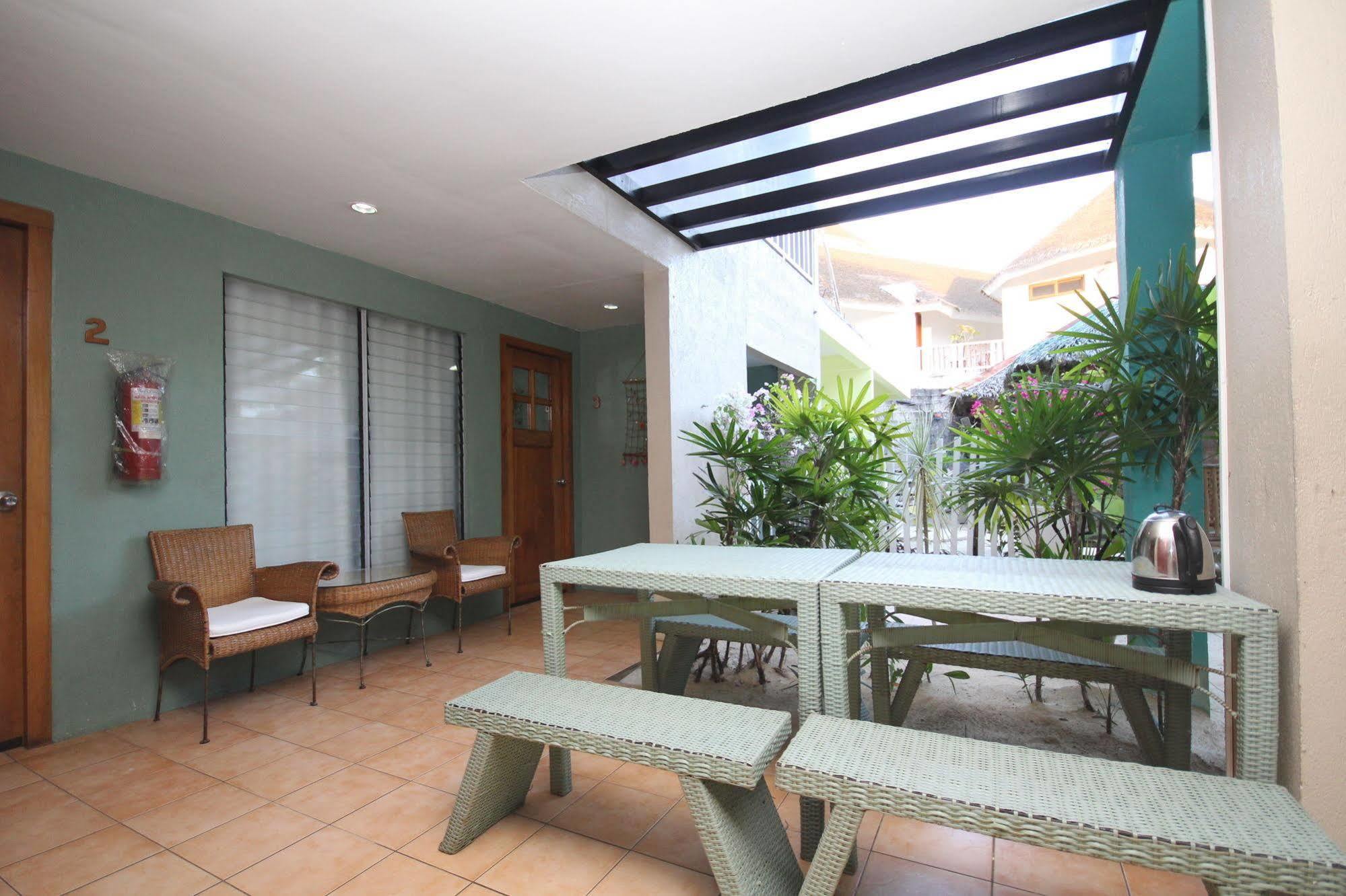 Mr Holidays Hotel Balabag (Boracay) Exterior foto