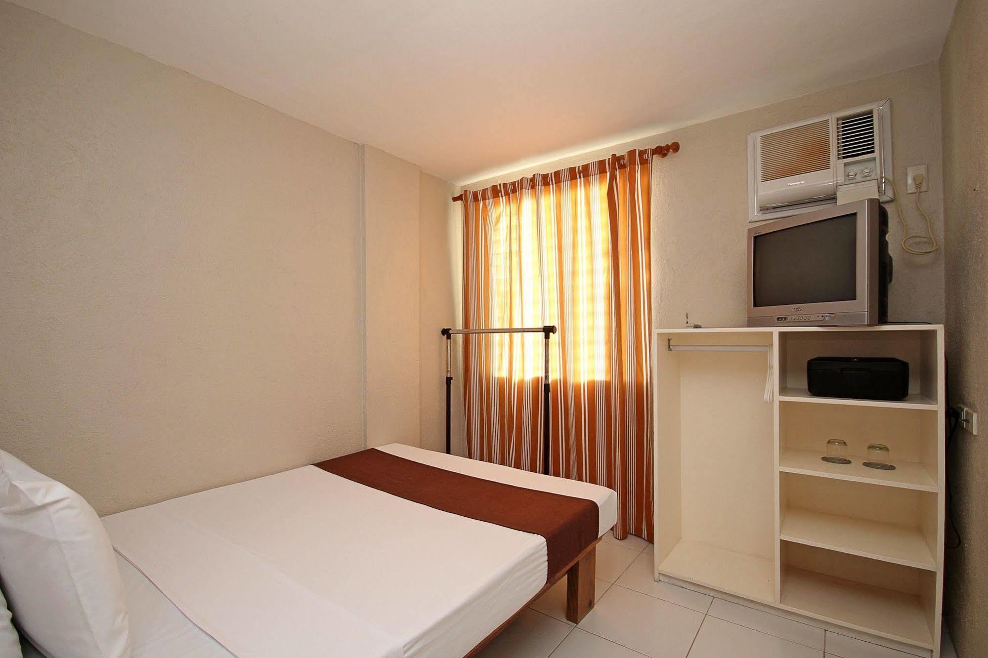 Mr Holidays Hotel Balabag (Boracay) Exterior foto
